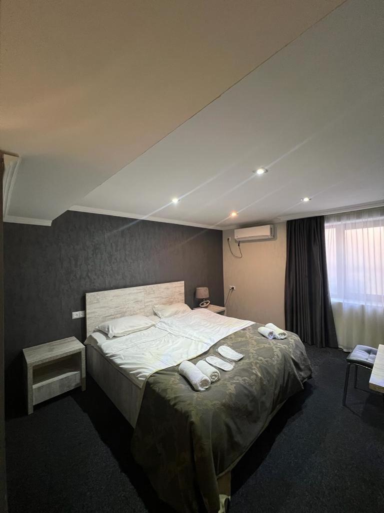 Elno Hotel Tbilisi Room photo